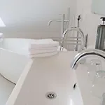 Geraeumige Dachgeschosswohnung * Tattendorf
