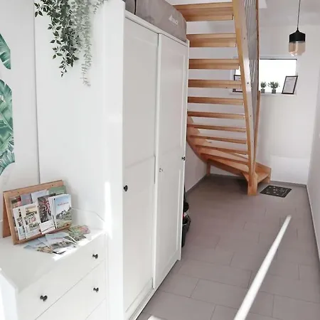 公寓 Geraeumige Dachgeschosswohnung Tattendorf